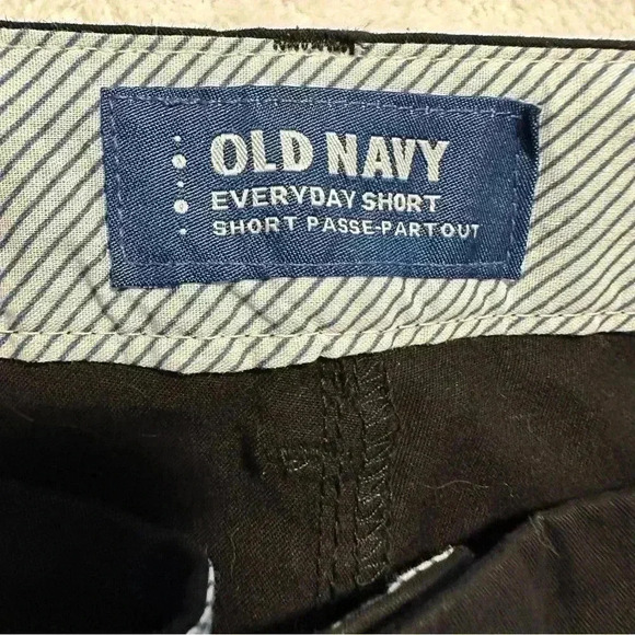 NWOT OLD NAVY Women’s Every Day Stretch High Rise Summer Black Shorts Size 10 - Picture 3 of 7